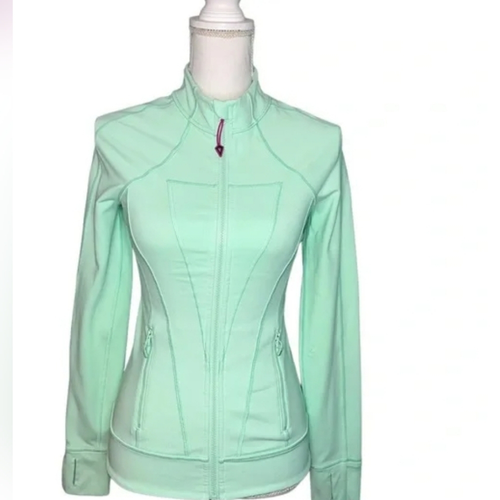 Lululemon IVIVVA Jacket, Kids Size 12, Excelent Condition